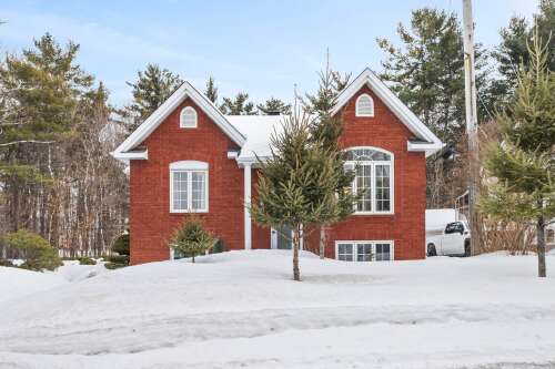 102.2 m2 - 332, Rue Davidson O.