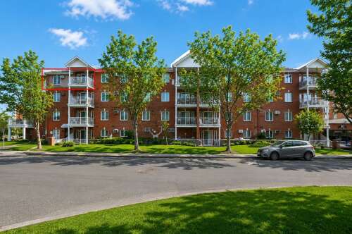 95.9 m2 - 84, Rue de Rouville apt. 3